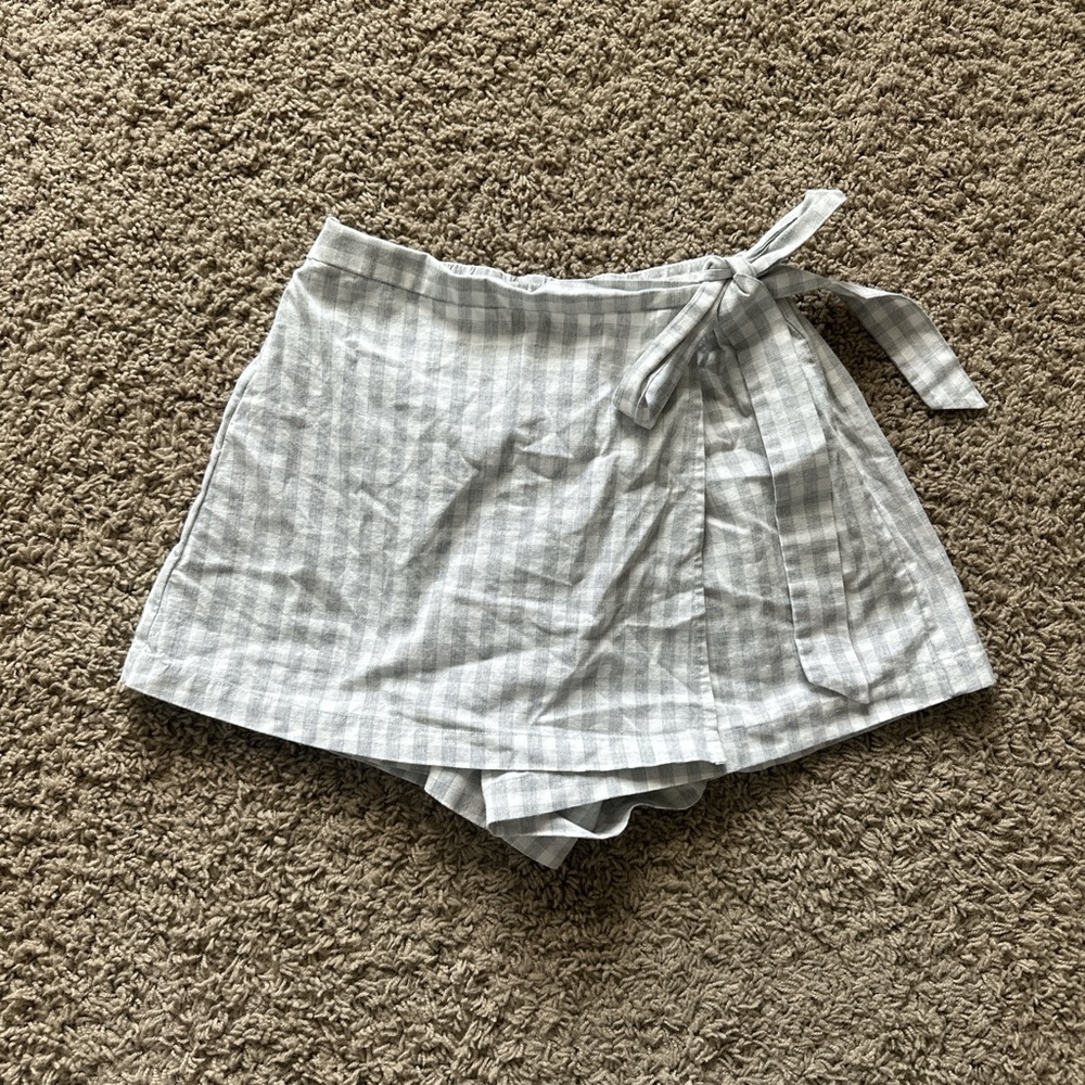 Lost + Wander Light Gray Plaid Women's Skorts